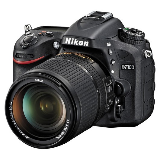 Nikon D7100 + 18 140mm VR